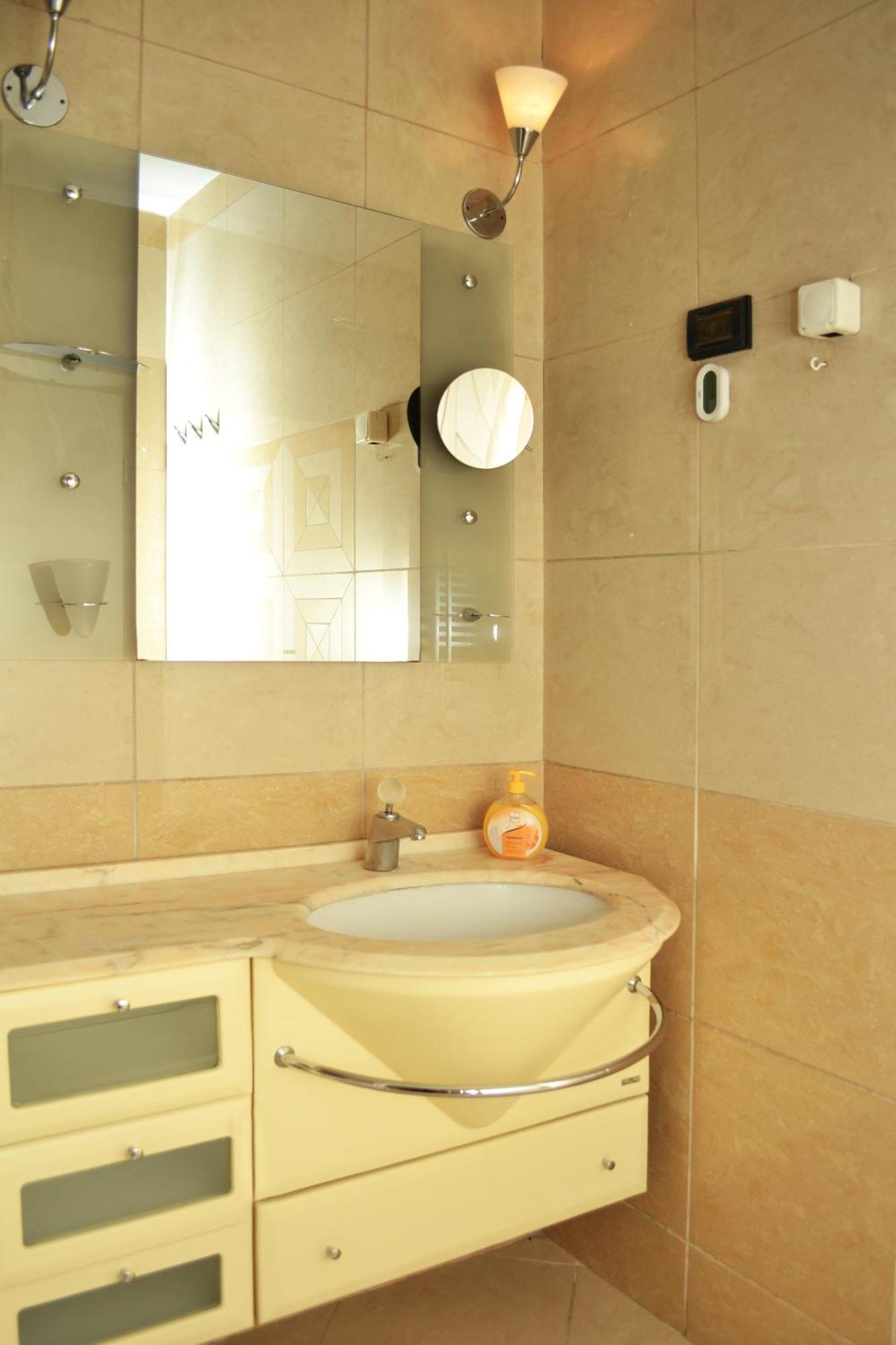 He-Ra Apartments City Centre Üsküp Oda fotoğraf